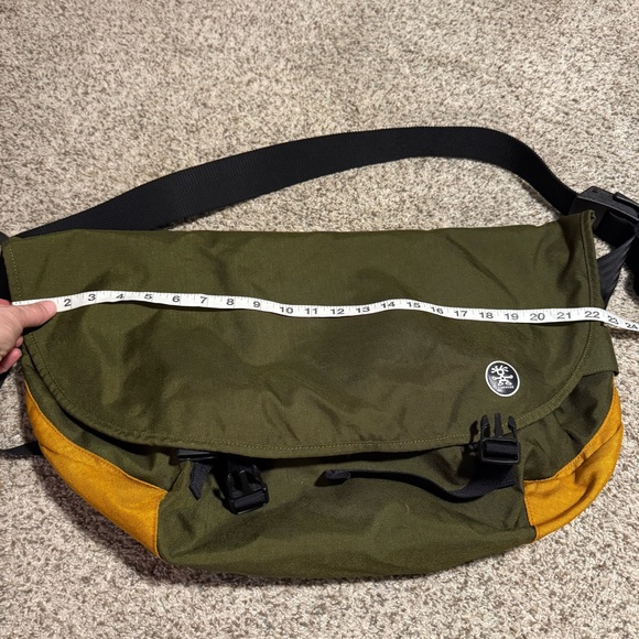 Crumpler Seedy Three Olive Messenger Bag - Picture 2 of 6
